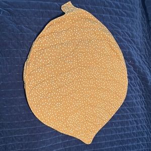 Organic cotton leaf activity mat